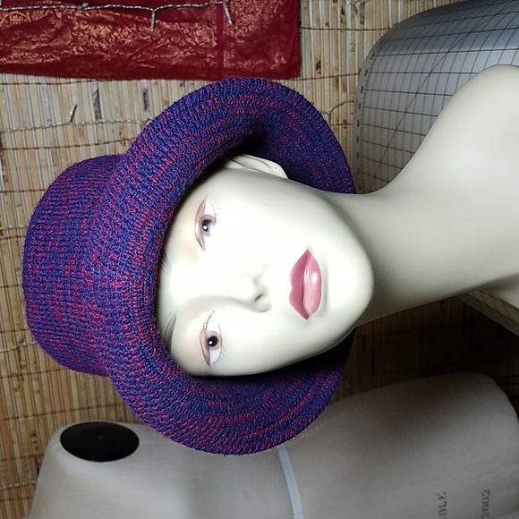Gorgeous Blue and Burgundy Heavyweight Hat - Picture 5 of 7